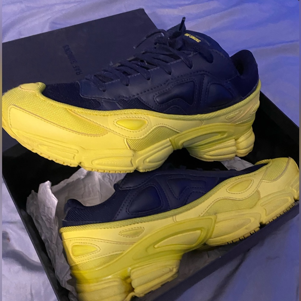 RAF SIMONS OZWEEGO